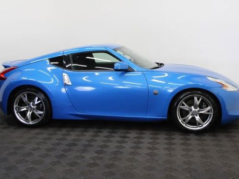 Used 2009 Nissan 370Z Coupe w/ Sport Pkg RWD image 4