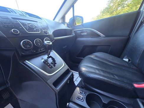 Used 2014 MAZDA MAZDA5 Grand Touring FWD image 21