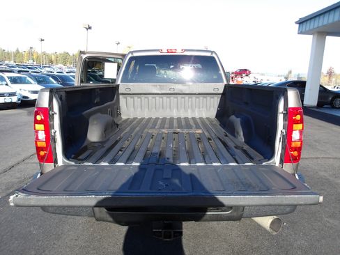 Used 2011 Chevrolet Silverado 2500 LT w/ Interior Plus Package image 11
