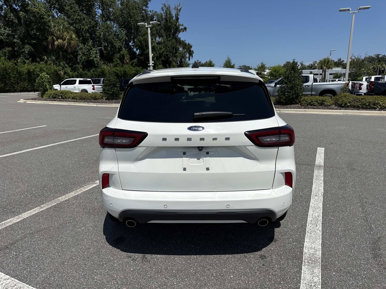 Used 2024 Ford Escape ST-Line w/ Tech Pack #1 FWD image 4