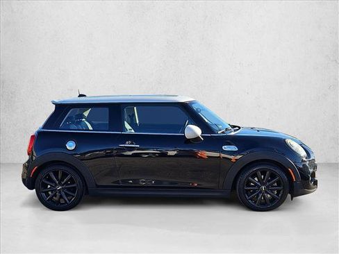 Used 2019 MINI Cooper S w/ Premium Package image 4