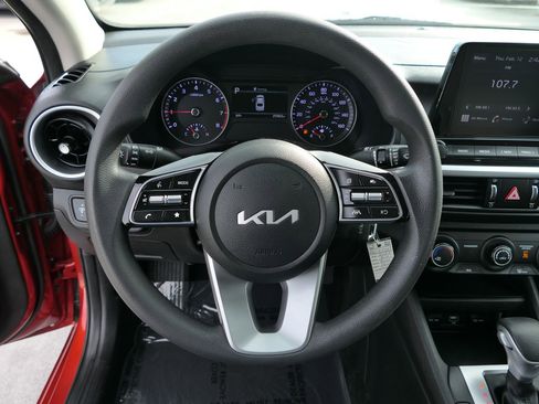 Used 2023 Kia Forte LXS w/ LXS Technology Package image 18