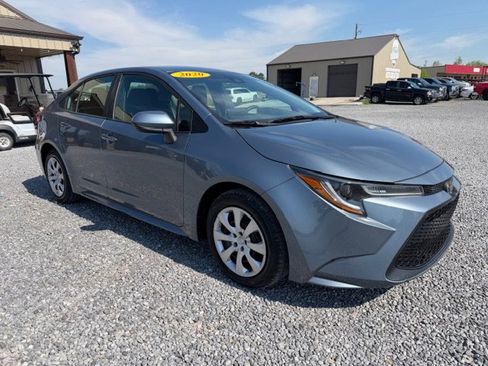 Used 2020 Toyota Corolla LE FWD image 1