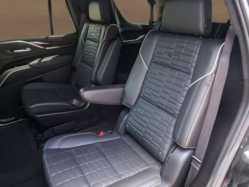 Certified 2024 Cadillac Escalade Sport Platinum w/ LPO, ONYX Package AWD/4WD image 24