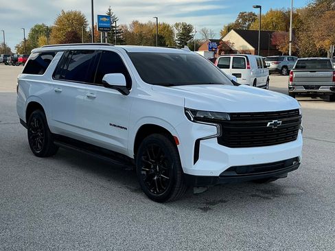 Used 2023 Chevrolet Suburban RST w/ Luxury Package image 17