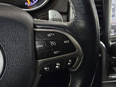 Used 2017 Jeep Grand Cherokee Overland w/ Jeep Active Safety Group image 14