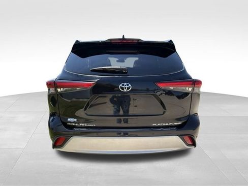Used 2020 Toyota Highlander Platinum AWD/4WD image 17