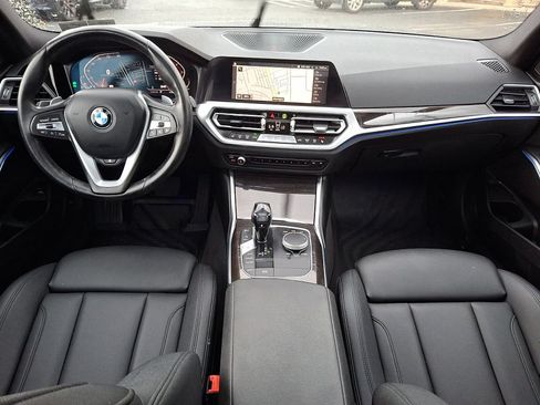 Used 2019 BMW 330i xDrive Sedan w/ Driving Assistance Package AWD/4WD image 10