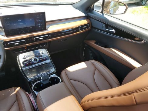 Certified 2022 Lincoln Nautilus Reserve FWD image 16