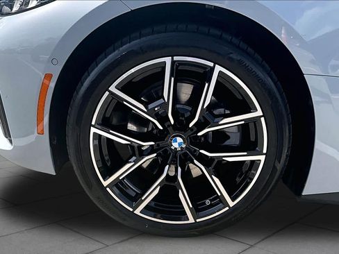 Used 2025 BMW i4 eDrive40 RWD image 10