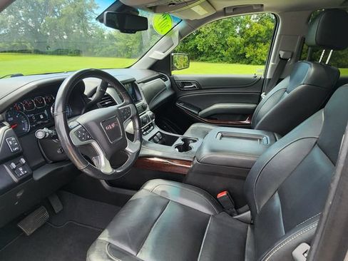 Used 2019 GMC Yukon SLT w/ Premium Edition RWD image 17
