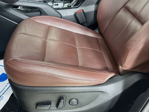 Used 2023 Kia Telluride EX w/ EX Captain's Chair Package FWD image 24