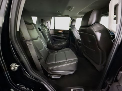Used 2018 Cadillac Escalade Luxury image 26