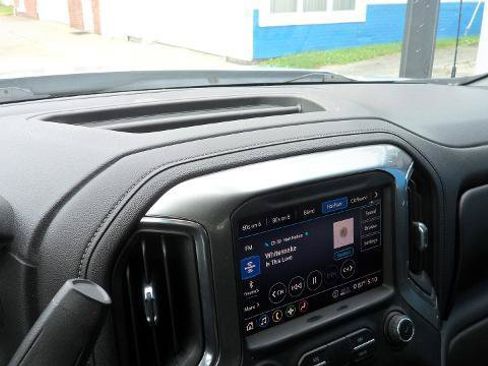 Used 2020 Chevrolet Silverado 1500 RST AWD/4WD image 36