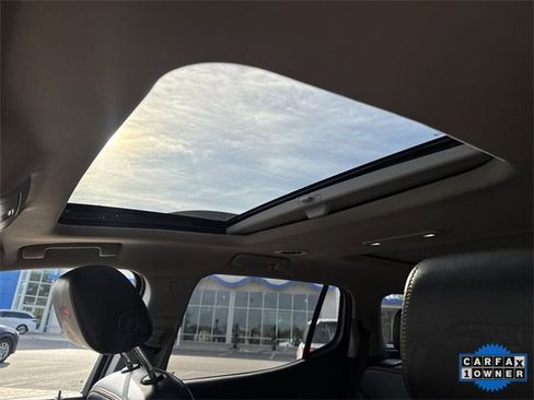 Used 2023 GMC Acadia AT4 w/ Technology Package image 23