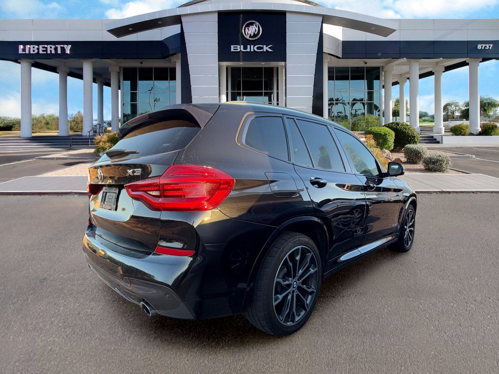 Used 2018 BMW X3 xDrive30i AWD/4WD image 2