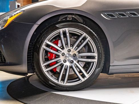 Used 2017 Maserati Quattroporte S GranLusso Q4 image 16