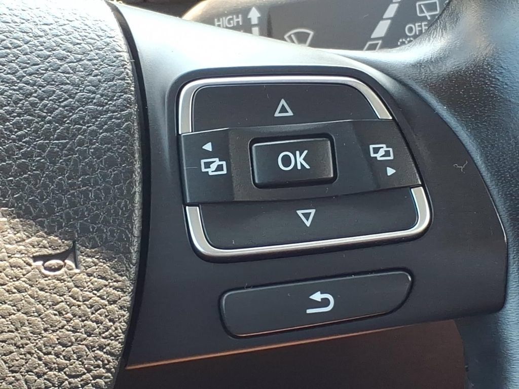 Used 2016 Volkswagen Tiguan S FWD image 10