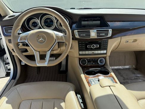 Used 2014 Mercedes-Benz CLS 550 w/ Premium 1 Package image 14