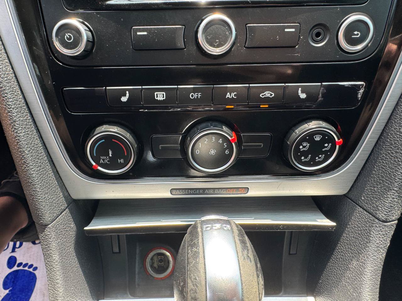 Used 2013 Volkswagen Passat TDI SE FWD image 25