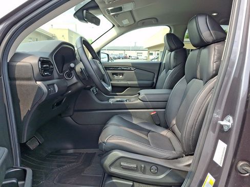 Used 2025 Honda Pilot EX-L image 13