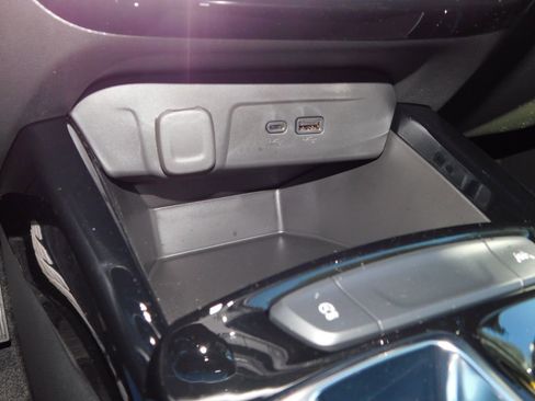 New 2026 Chevrolet Trax LT w/ Driver Confidence Package FWD image 32