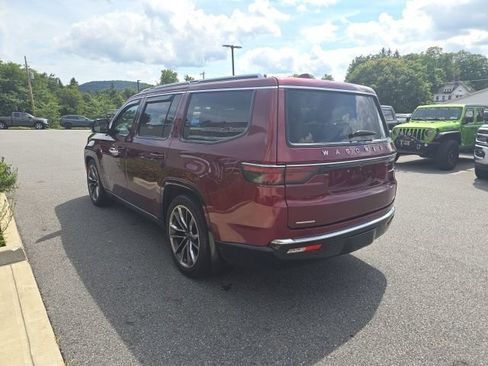 Used 2023 Jeep Wagoneer Series III w/ Premium Group I AWD/4WD image 4