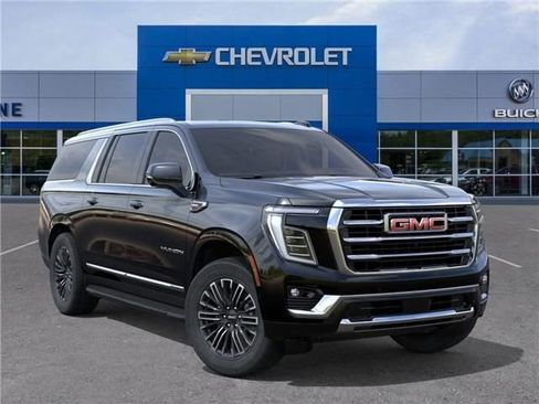 Used 2026 GMC Yukon XL Elevation w/ Elevation Premium Package AWD/4WD image 7