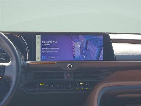 Certified 2025 Toyota Crown Signia w/ Advanced Technology Package AWD/4WD image 22