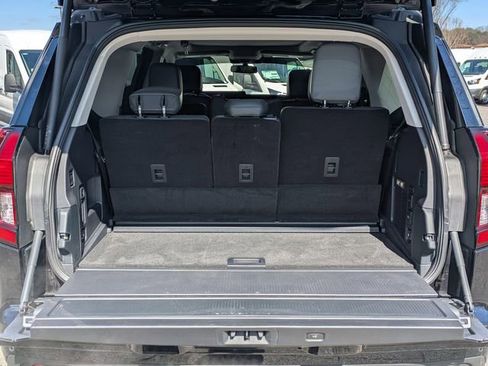 Certified 2025 Ford Expedition Active image 9