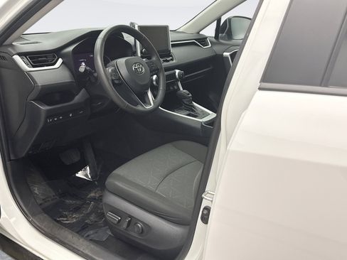 Used 2023 Toyota RAV4 XLE w/ Convenience Package image 10