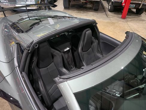 Used 2022 Chevrolet Corvette Stingray Coupe w/ 1LT RWD image 20