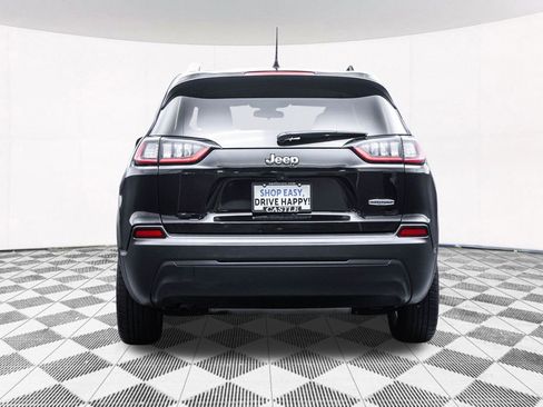 Used 2019 Jeep Cherokee Latitude w/ Popular Appearance Group image 9