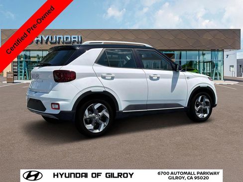 Used 2025 Hyundai Venue Limited image 10