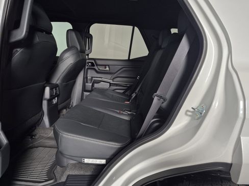 New 2026 Toyota 4Runner 4WD image 31