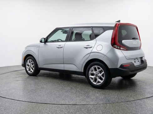 Used 2025 Kia Soul LX w/ LX Technology Package image 6
