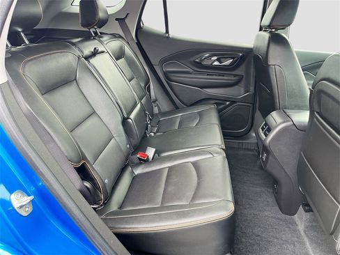 Used 2024 GMC Terrain AT4 w/ Infotainment Package II image 27