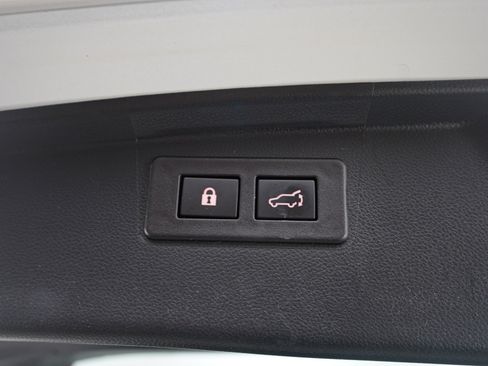 Used 2021 Subaru Outback Limited image 11