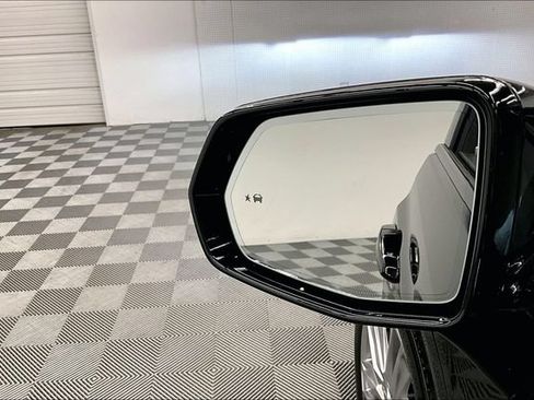Used 2024 Cadillac XT5 Sportv w/ Technology Package AWD/4WD image 32