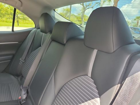 Certified 2022 Toyota Camry SE FWD image 23