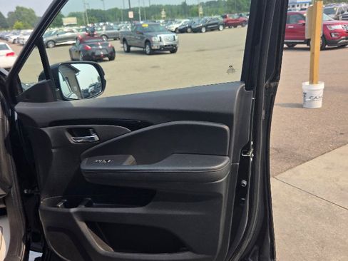 Used 2021 Honda Passport Touring image 16