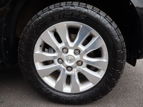 Used 2011 Toyota Sequoia Platinum image 46