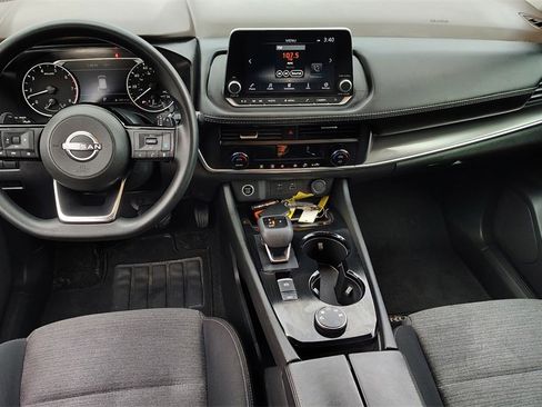 Used 2023 Nissan Rogue SV image 12