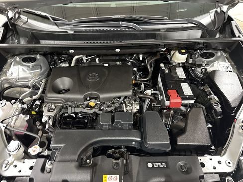 Used 2025 Toyota RAV4 XLE AWD/4WD image 24