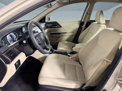 Used 2016 Honda Accord EX image 5