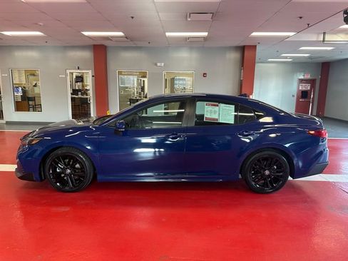 Certified 2025 Toyota Camry SE image 6