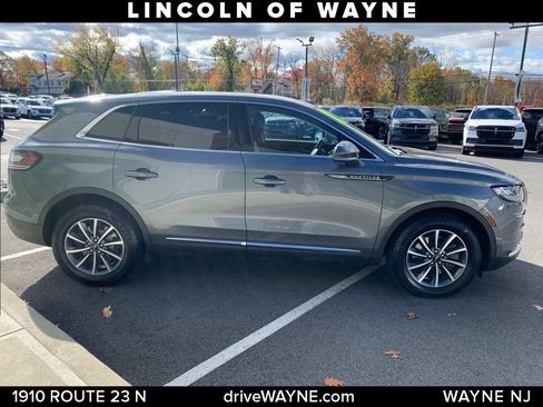 Certified 2022 Lincoln Nautilus AWD image 8