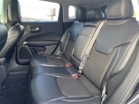 Used 2017 Jeep Compass Latitude w/ Popular Equipment Group image 16