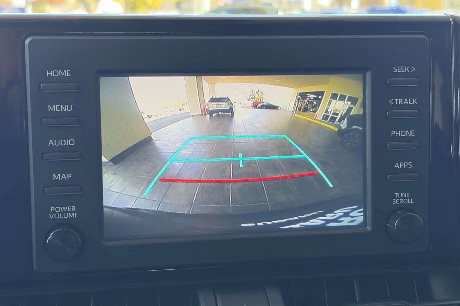Used 2019 Toyota RAV4 LE FWD image 20