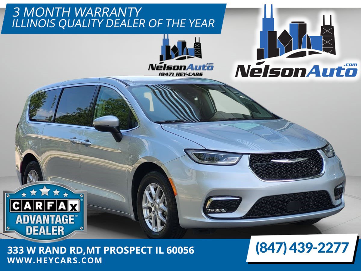 Used 2023 Chrysler Pacifica Touring-L FWD image 1